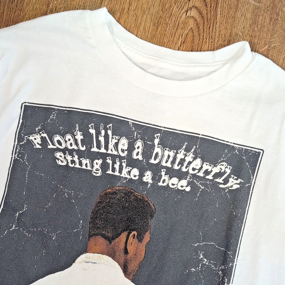 Muhammad Ali T-Shirt Mens S Small 100% Cotton White Sting Like a Bee Daily Shirt